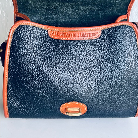 VINTAGE MIDNIGHT BLUE  SADDLE TAN PIPING DOONEY ESSEX SHOULDER CROSSBODY BAG AWL - Picture 7 of 16